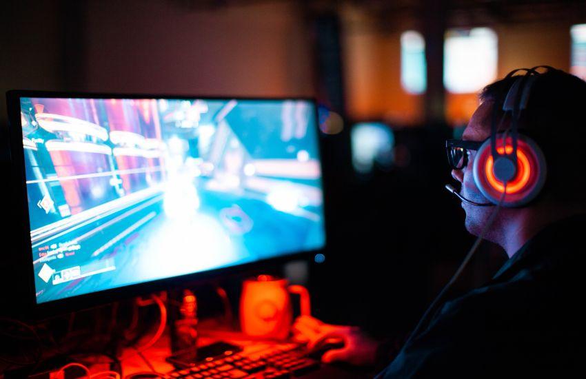 Suka Main Game? Pekerjaan Ini Cocok Buat Anda!