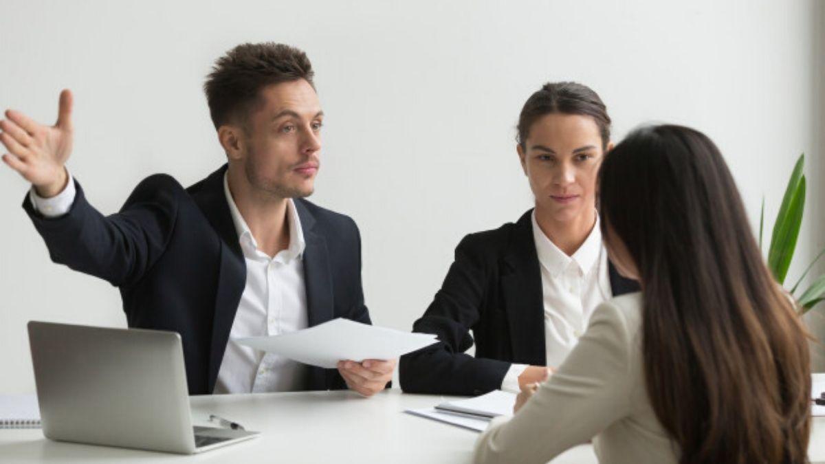 Belajar dari Kritik: Cara Dewasa Menghadapi Teguran di Tempat Kerja