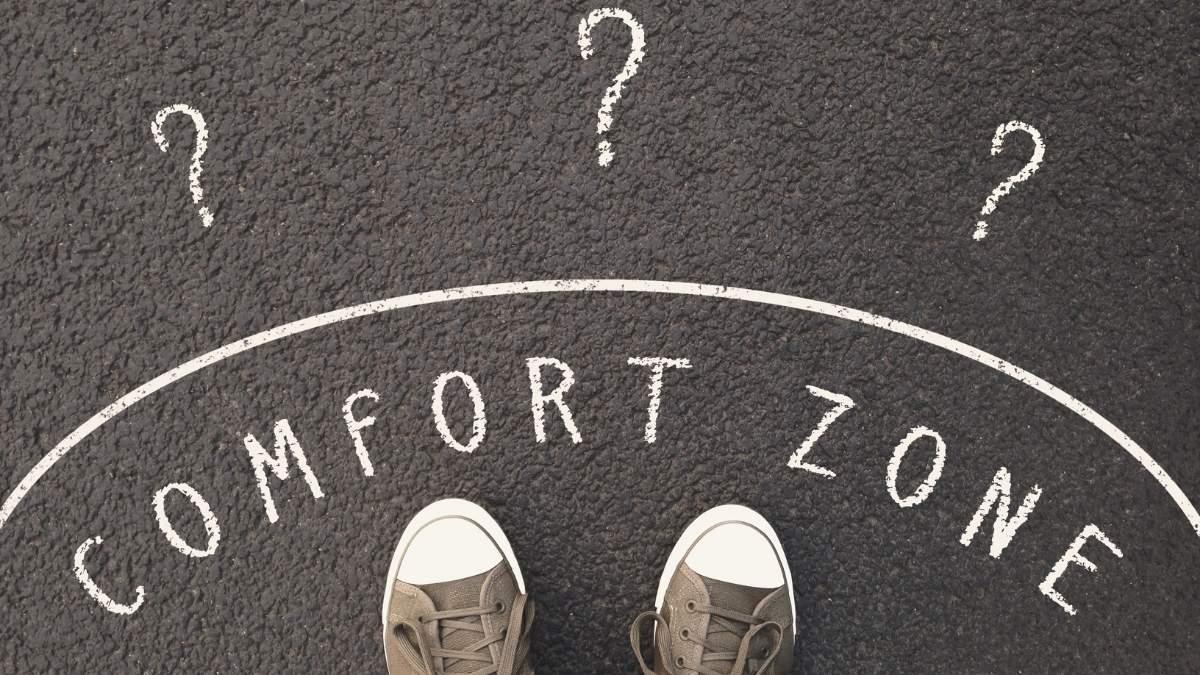 Zona Nyaman vs Ambisi: Kapan Harus Bertahan dan Kapan Harus Pergi?