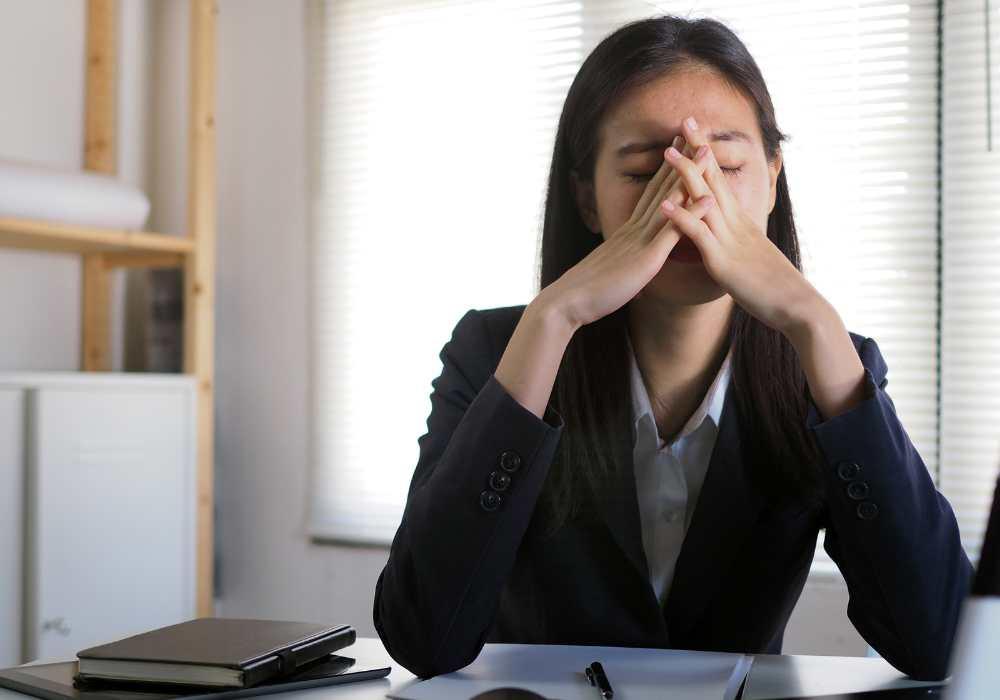 The Comparison Workplace: Ketika Karier Selalu Terasa Kurang Karena Membandingkan Diri
