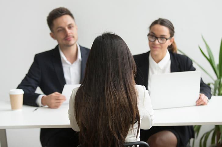 Mengapa Kejujuran Saat Interview Bisa Menjadi Pedang Bermata Dua?