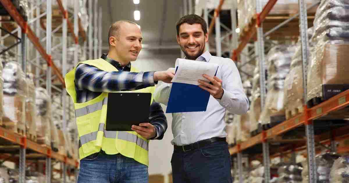 Layanan, Logistik, dan Ritel: Mengapa Pekerja Non-Teknologi di Frontline Kini Jadi Kunci Strategi Bisnis