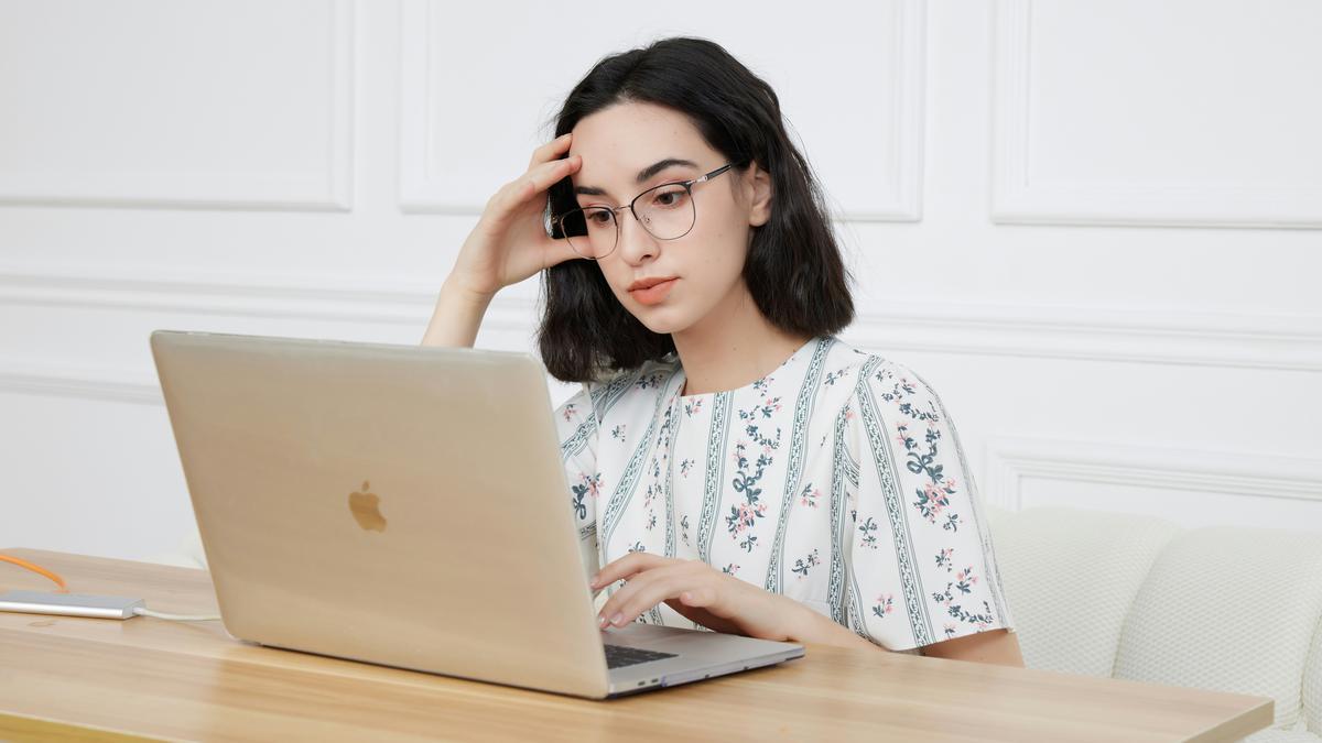 Skill Banyak Tapi Bingung Arah Karier? Fenomena Career Paralysis di Usia Produktif